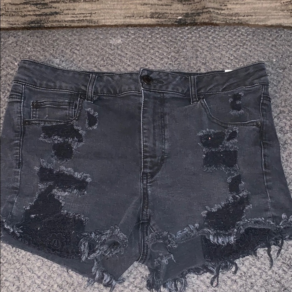 AE BLACK DENIM SHORTS SIZE 14